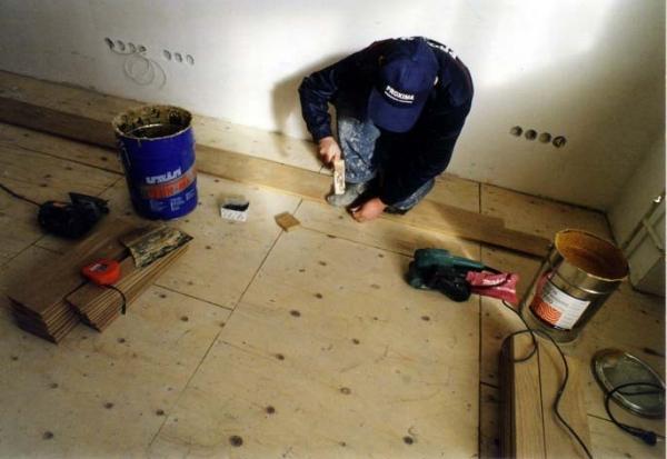 Как выровнять деревянный пол фанерой Как выровнять деревянный пол фанерой