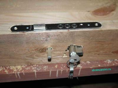 Делаем дверь своими руками
Делаем дверь своими руками