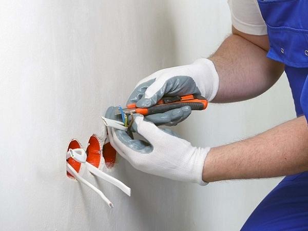 Электрика в трехкомнатной квартире: что нужно знать перед началом ремонта Электрика в трехкомнатной квартире: что нужно знать перед началом ремонта