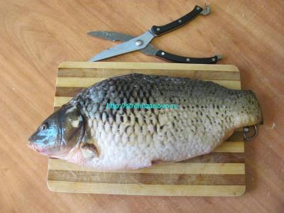 Запечённый карп, фаршированный гречневой кашей
Запечённый карп, фаршированный гречневой кашей