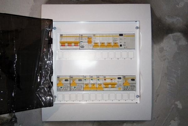 Электромонтажные работы в квартире: поэтапная схема выполнения Электромонтажные работы в квартире: поэтапная схема выполнения