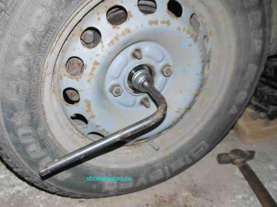 Замена задней ступицы на Мицубиси Каризма
Замена задней ступицы на Мицубиси Каризма