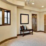 Чем может быть примечателен натяжной потолок в коридоре и нужен ли он там? Чем может быть примечателен натяжной потолок в коридоре и нужен ли он там?