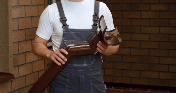 Как правильно установить водостоки на крыше Как правильно установить водостоки на крыше