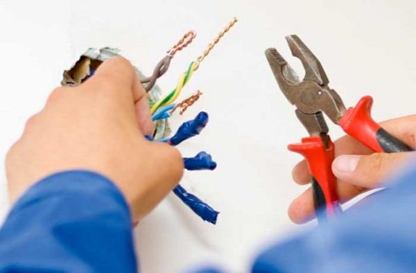 Как правильно делать электрику в квартире: от схемы до монтажа Как правильно делать электрику в квартире: от схемы до монтажа