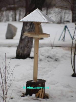 Как сделать кормушку для птиц
Как сделать кормушку для птиц