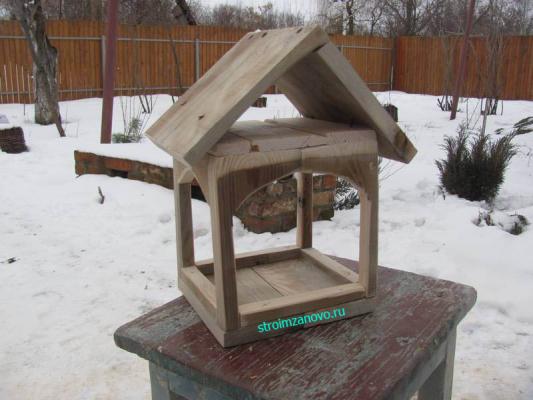 Кормушка для птиц
Кормушка для птиц