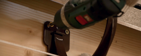 Как правильно установить водостоки на крыше Как правильно установить водостоки на крыше