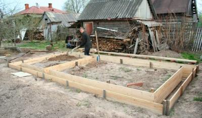 КАК ПОСТРОИТЬ БАНЮ СВОИМИ РУКАМИ? КАК ПОСТРОИТЬ БАНЮ СВОИМИ РУКАМИ?
