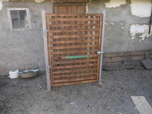 Деревянная калитка
Деревянная калитка