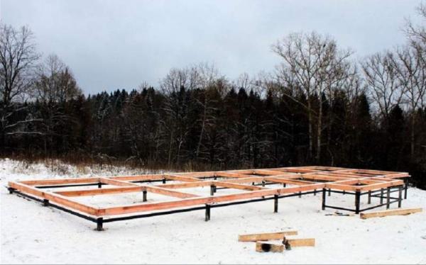 Сваи под фундамент бани Сваи под фундамент бани