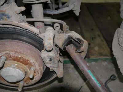 Замена задних тормозных колодок на Мицубиси Каризма
Замена задних тормозных колодок на Мицубиси Каризма