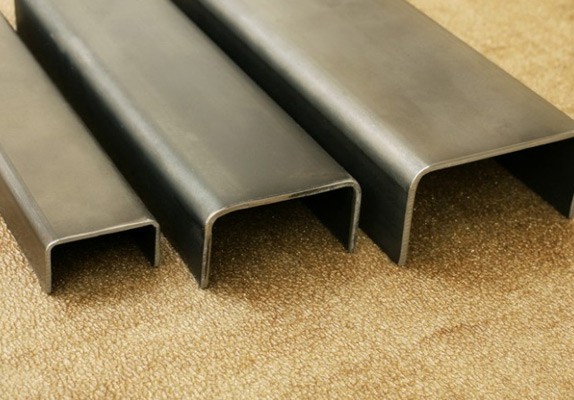 Как установить маяки для выравнивания пола Как установить маяки для выравнивания пола