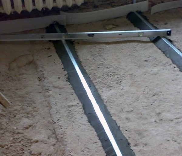 Как установить маяки для выравнивания пола Как установить маяки для выравнивания пола