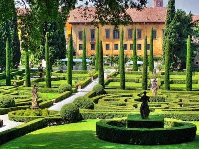 Топиари – искусство фигурной стрижки растений
Топиари – искусство фигурной стрижки растений