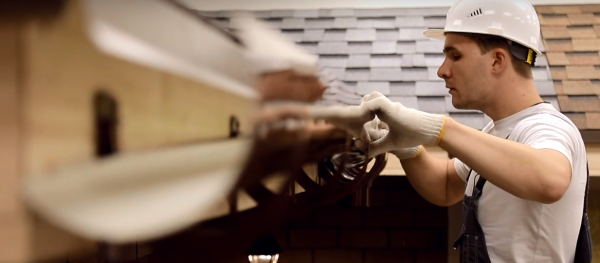 Как правильно установить водостоки на крыше Как правильно установить водостоки на крыше