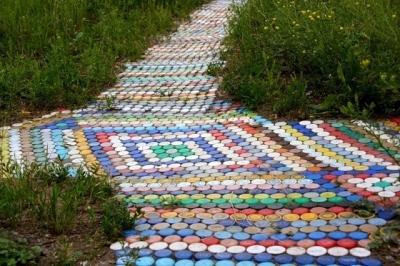 Дорожки на даче своими руками: рассмотрим процесс работ, как сделать дорожку Дорожки на даче своими руками: рассмотрим процесс работ, как сделать дорожку