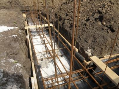 Ленточный фундамент своими руками. Пошаговая инструкция Ленточный фундамент своими руками. Пошаговая инструкция