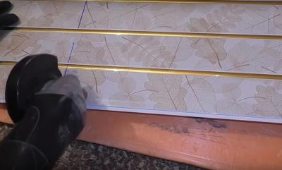 Отделка туалета ПВХ панелями — выбор материала и пошаговая инструкция по монтажу Отделка туалета ПВХ панелями — выбор материала и пошаговая инструкция по монтажу