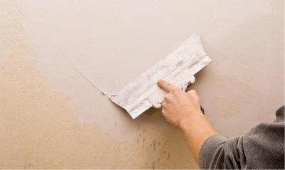 Подготовка стен к поклейке обоев — бетонных, из гипсокартона и пошаговая инструкция Подготовка стен к поклейке обоев — бетонных, из гипсокартона и пошаговая инструкция