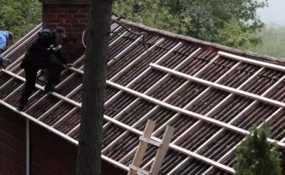 Чем резать ондулин — какие инструменты использовать, пошаговые инструкции Чем резать ондулин — какие инструменты использовать, пошаговые инструкции