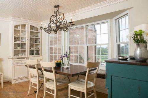 Кованые люстры в интерьере Кованые люстры в интерьере