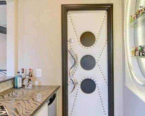 Какие межкомнатные двери выбрать под стиль хай-тек Какие межкомнатные двери выбрать под стиль хай-тек