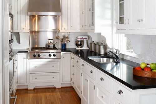 Подбираем мебель для узкой кухни Подбираем мебель для узкой кухни