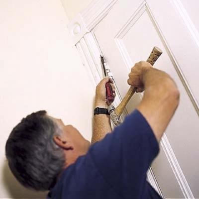 Как самостоятельно установить межкомнатную дверь: устанавливаем дверь с коробкой самостоятельно