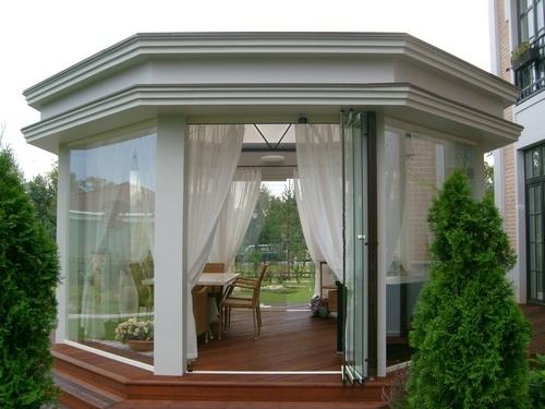 Беседка во дворе Беседка во дворе