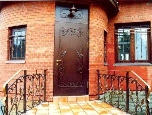 Какие двери поставить в дом Какие двери поставить в дом