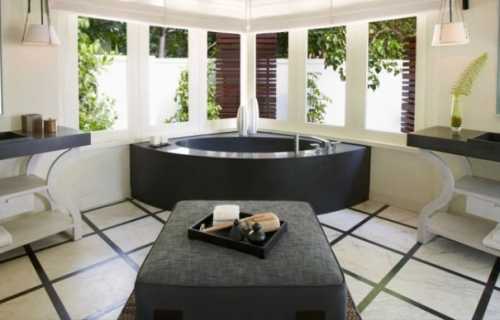 Особенности треугольных ванн Особенности треугольных ванн