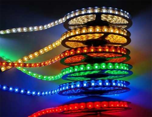 Потолочный плинтус с подсветкой Потолочный плинтус с подсветкой