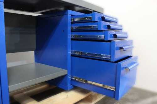 Верстак в гараж: какой выбрать Верстак в гараж: какой выбрать