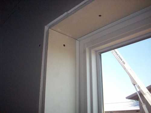 Как утеплить оконные откосы Как утеплить оконные откосы