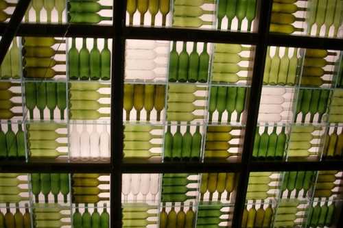 Декор из стеклянных бутылок Декор из стеклянных бутылок