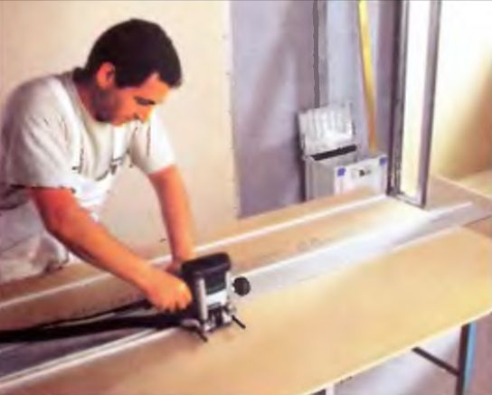 Приспособления и возможности ручного фрезера Приспособления и возможности ручного фрезера