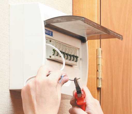 Монтаж распределительного электрощитка Монтаж распределительного электрощитка