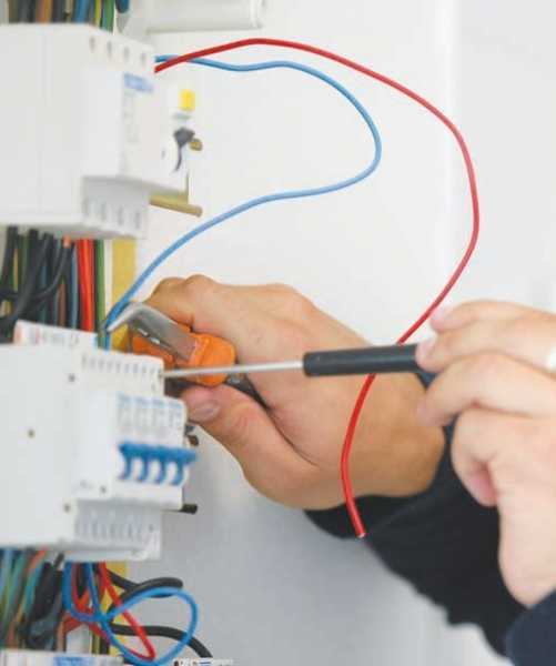 Монтаж распределительного электрощитка Монтаж распределительного электрощитка