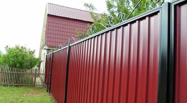 Вариации использования профнастила в частном доме Вариации использования профнастила в частном доме