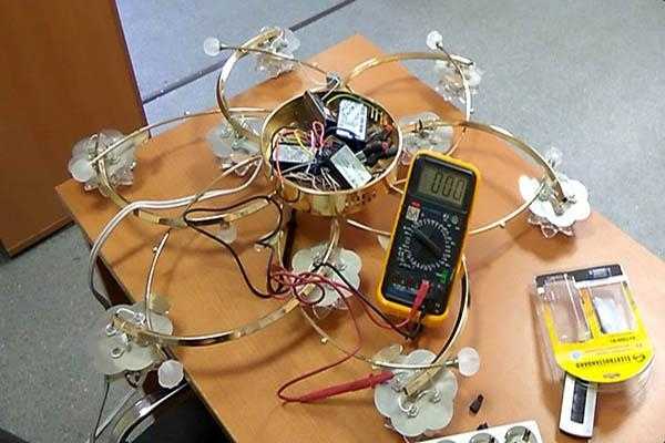 Ремонт люстры с пультом: поиск поломок, виновников проблем и их устранение Ремонт люстры с пультом: поиск поломок, виновников проблем и их устранение