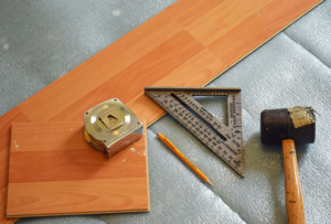 Отделка дверного проема ламинатом: как положить пол на стыке своими руками Отделка дверного проема ламинатом: как положить пол на стыке своими руками