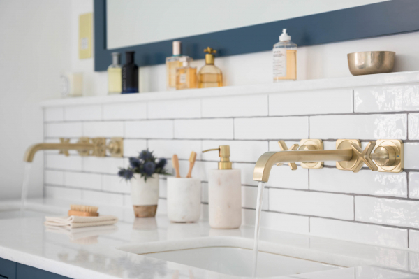 Как создать интерьер ванной комнаты, который легко убирать
Как создать интерьер ванной комнаты, который легко убирать