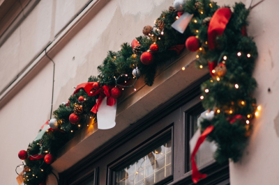 Как правильно подключить новогоднюю гирлянду на улице Как правильно подключить новогоднюю гирлянду на улице