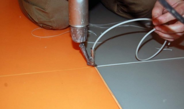 Как правильно клеить линолеум Как правильно клеить линолеум